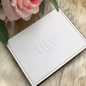 ittse White or Gold Leather Magnetic Palette